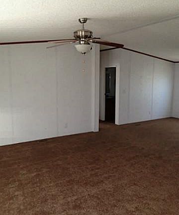 3rd image of 430 Wayne Dr