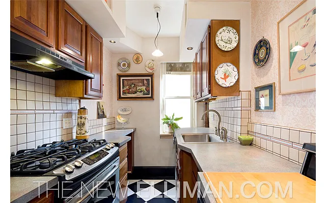 Sold by Douglas Elliman | media 41