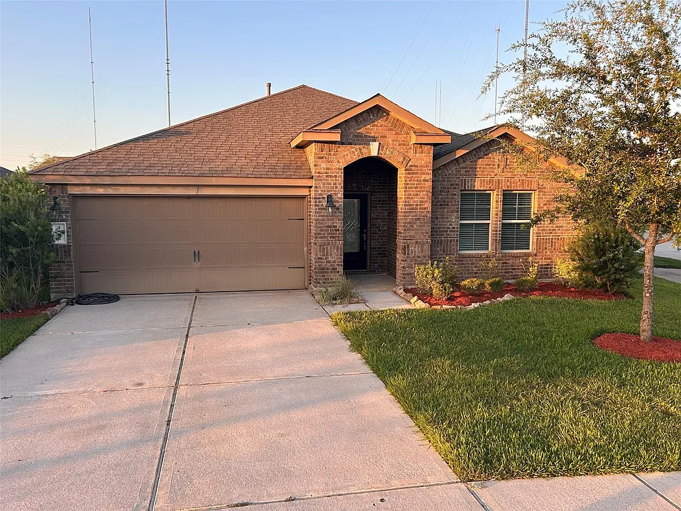 1402 Central Heights Dr