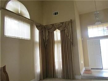 2nd image of 2506 San Clemente Ave