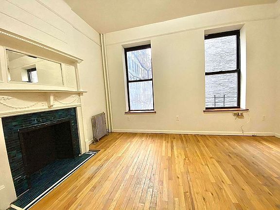 4th image of 910 Columbus Ave APT 2D