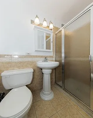 Rented by Icon Realty Management | media 3