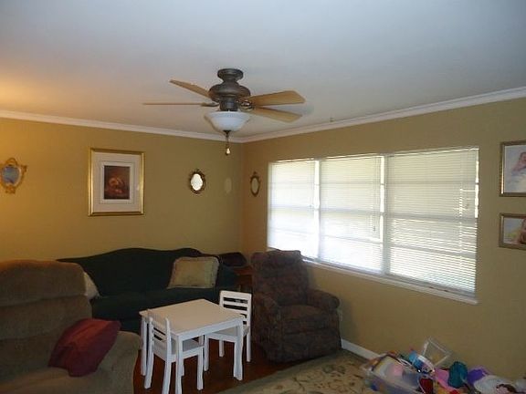 4th image of 1408 Avenue E