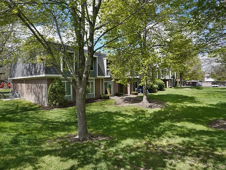 Villas at Vine — Photo 17
