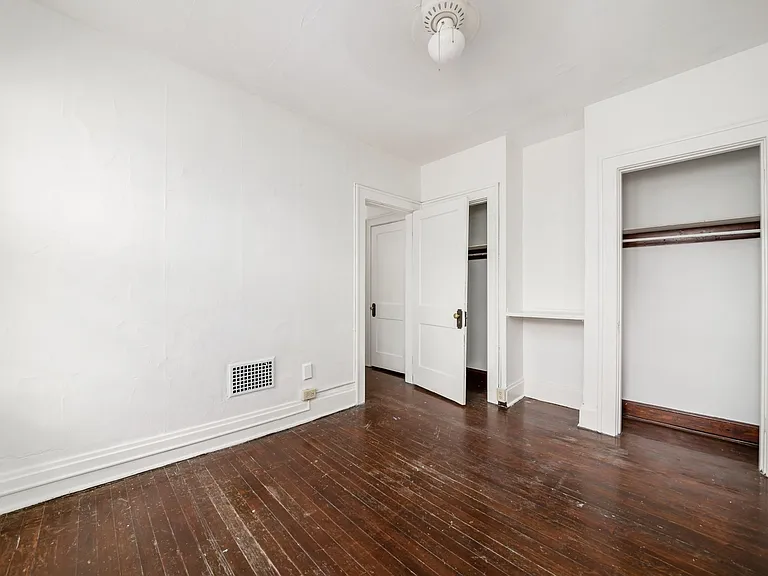 1466 Summit St #MAIN — Photo 15