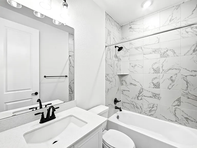 8709 Lullwater Trl — Photo 23