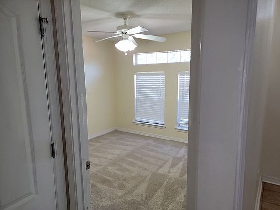 4th image of 1451 Camrose Pl
