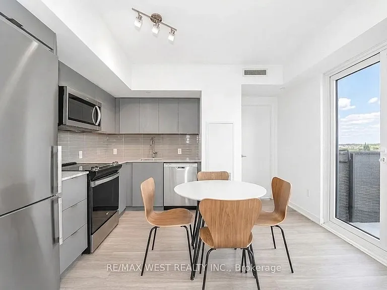 500 Wilson Ave #721 — Photo 3