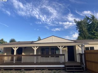477 48th St, Springfield, OR 97478