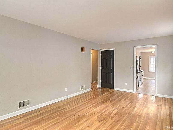 4th image of 2212 Fauver Ave