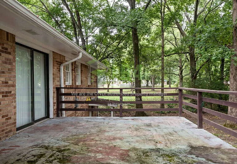 6106 Venetian Way SW — Photo 17