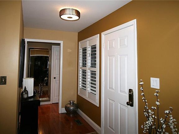 5th image of 3536 Woodglen Way