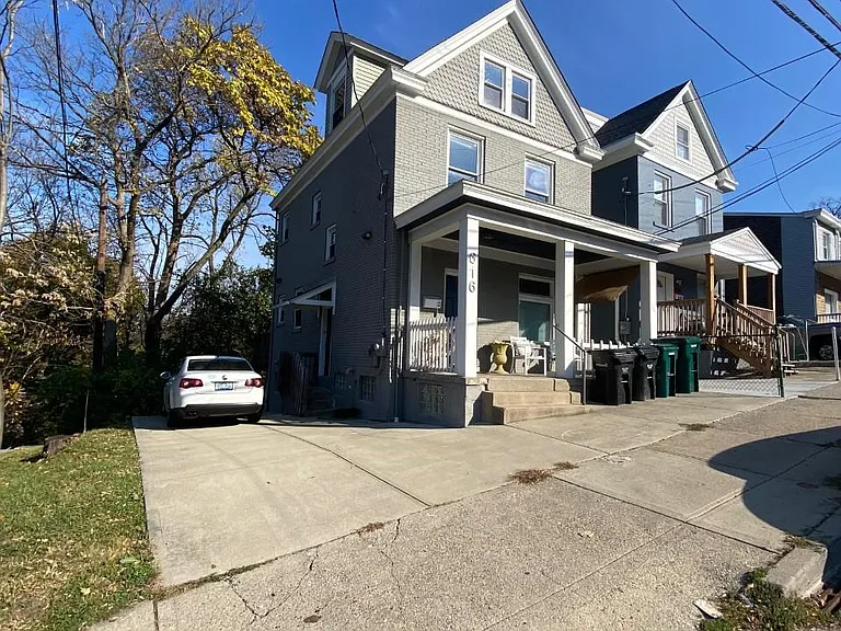616 Straight St — Photo 2