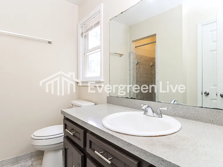 280 Conrad Cir — Photo 8