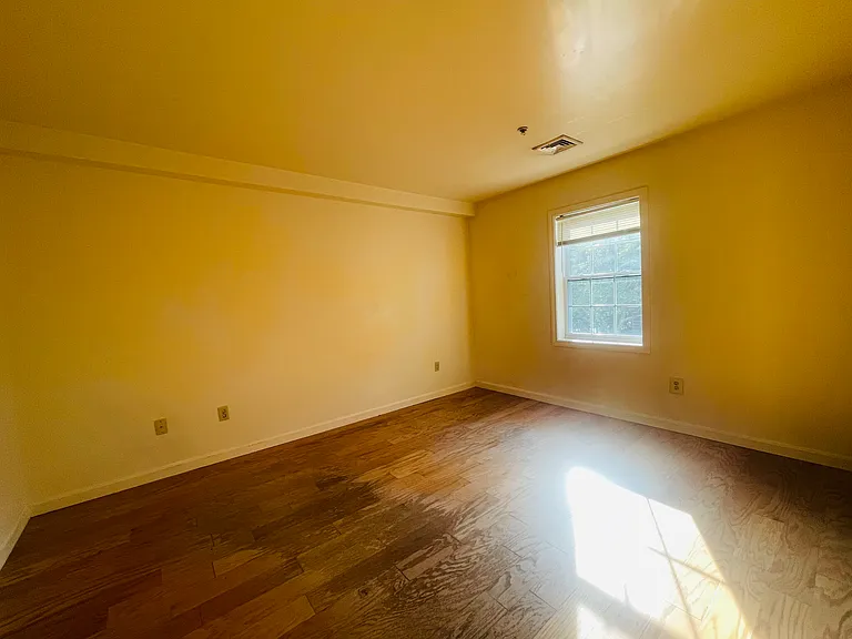 34 Raymond St #A — Photo 12