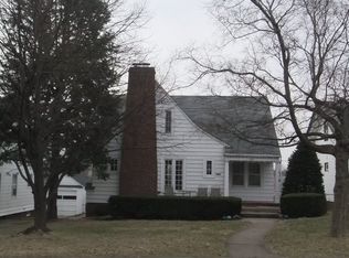 4621 Woolworth Ave, Omaha, NE 68106