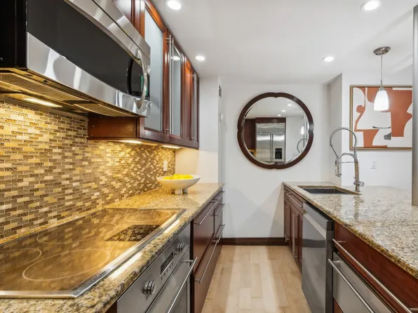 61 West 62nd Street 8B image 3 of 13