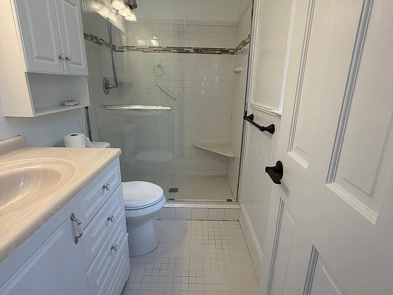 337 E Millbrook Rd — Photo 41
