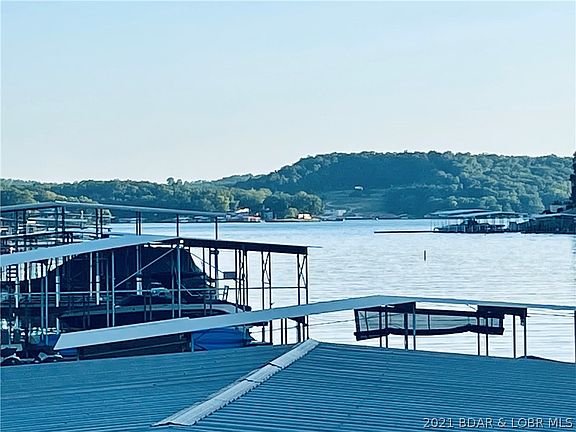 2nd image of 284 Palisades Dr