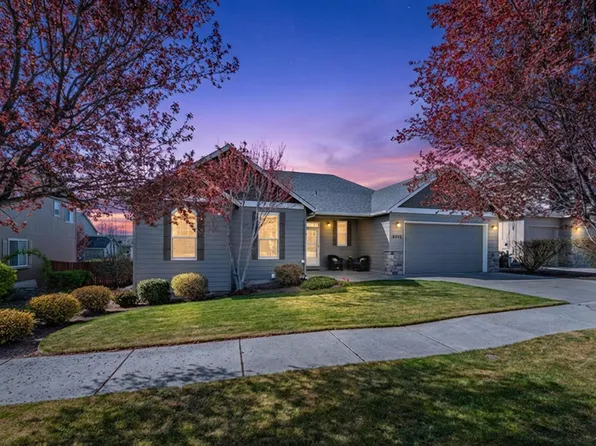 2372 NW Hazelwood Ave, Redmond, OR 97756