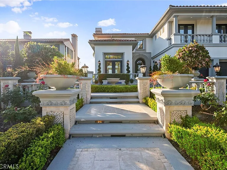 7 Vista Luci — Photo 2