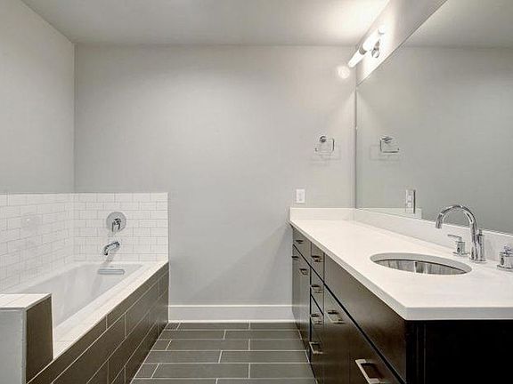 4th image of 4525 Guadalupe St #206