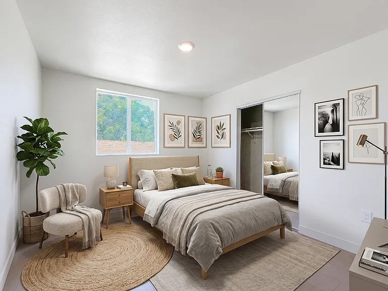 2026 Luxury 4 & 6 Bedroom Units — Photo 32