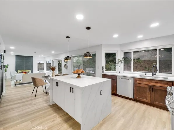 25192 Linda Vista Dr, Laguna Hills, CA 92653