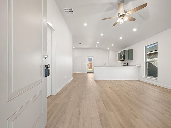 2nd image of 2610 Garland Ave