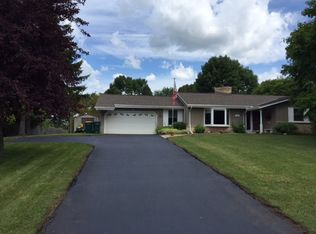 1944 Green Valley Rd, Grafton, WI 53024