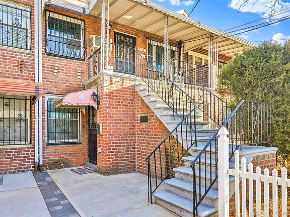 3rd image of 1043 E 101st Street