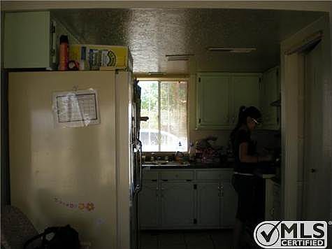 5th image of 15337 Woodhill Ct