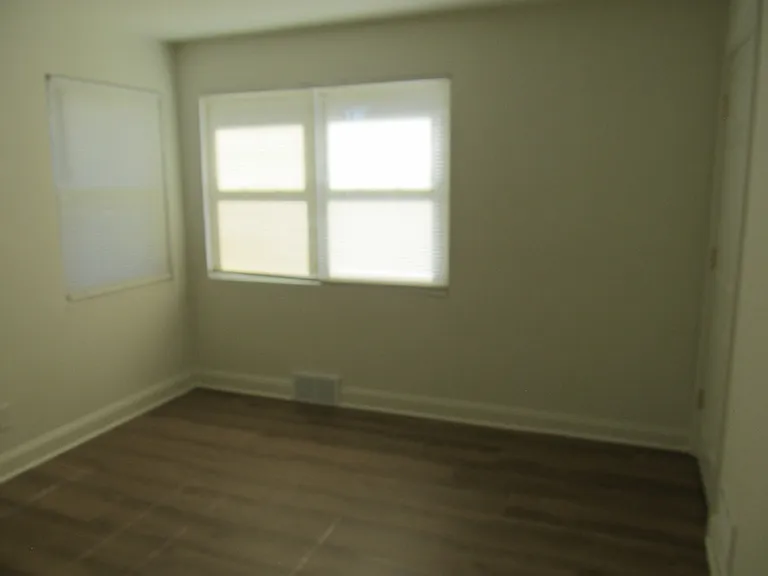 410 Trinity Ave — Photo 8