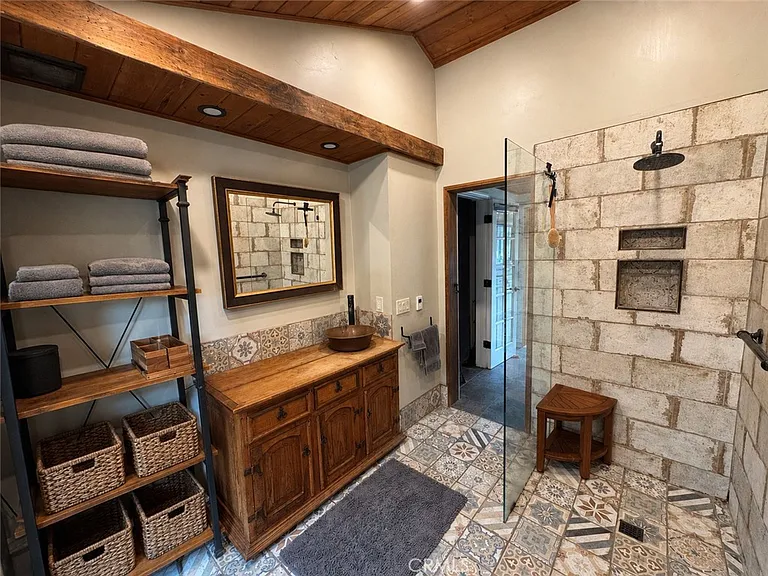 456 S Skyline Dr — Photo 30