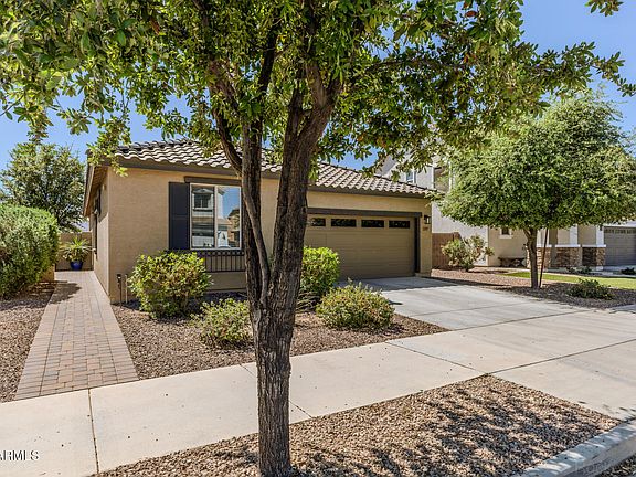 3rd image of 21005 E PECAN Lane