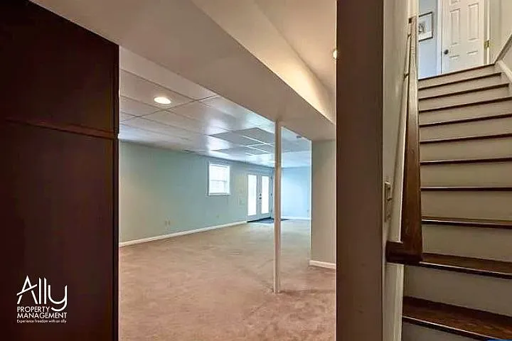 170 W Rosewood Dr — Photo 46