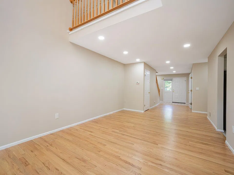 18 Guilford Ct
