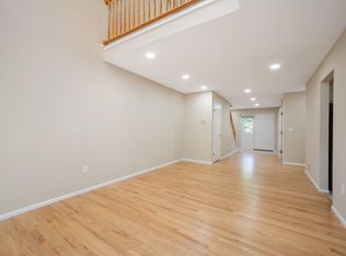 18 Guilford Ct, Morris Plains, NJ 07950