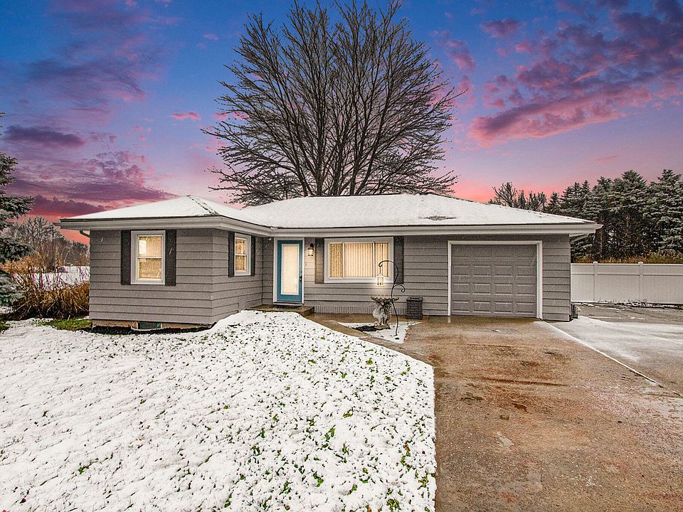 3253 Townline Rd, Sodus, MI 49126 Zillow