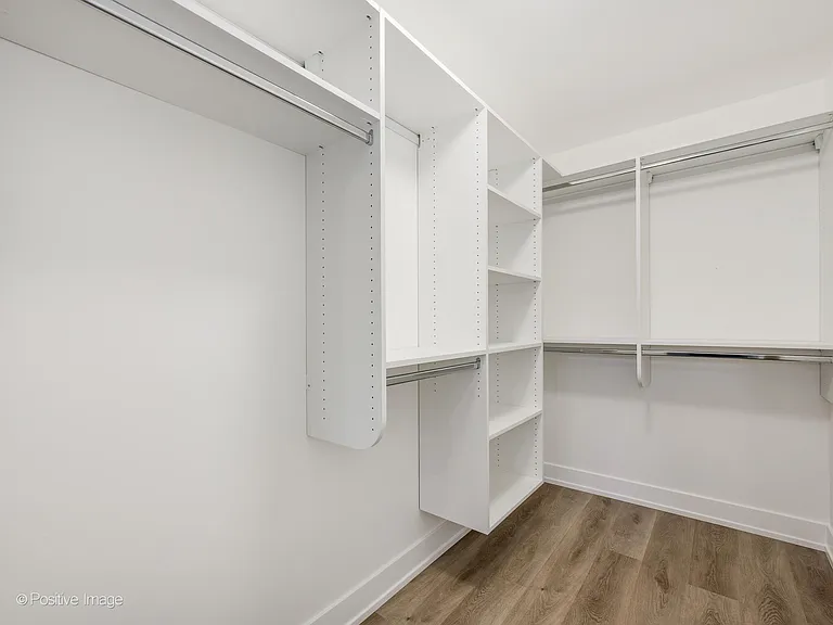 3944 S Indiana Ave #1R — Photo 7