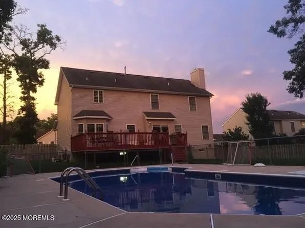 16 Aarons Way, Brick, NJ 08723