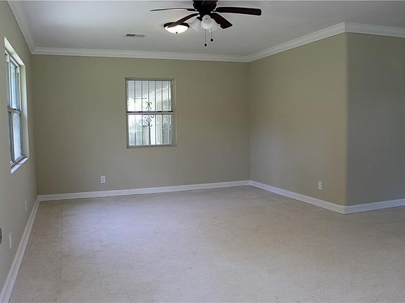 5th image of 5710 Antoine Rd