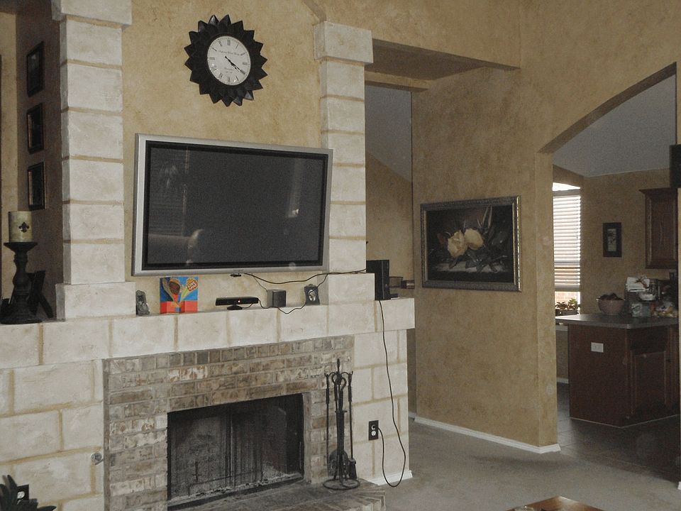 1st image of 212 Willowlake Dr
