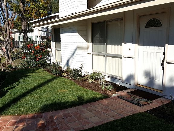3rd image of 23507 Oxnard St