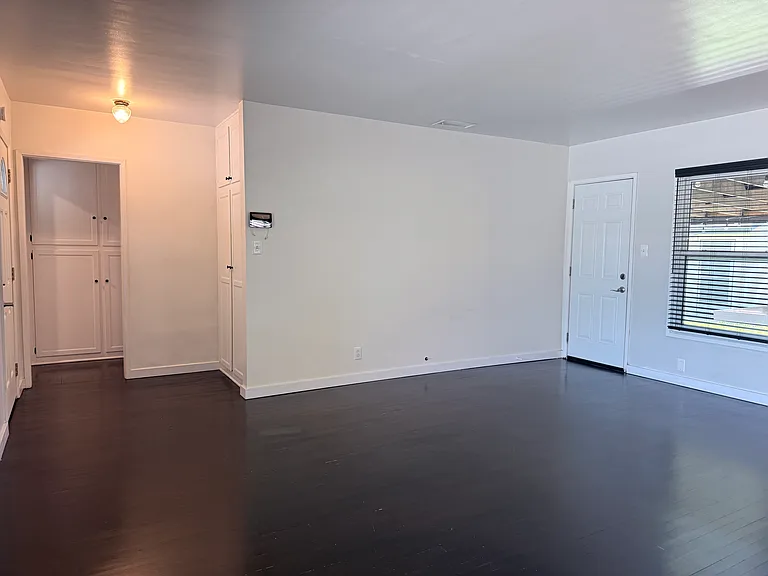 527 N San Antonio Ave — Photo 4