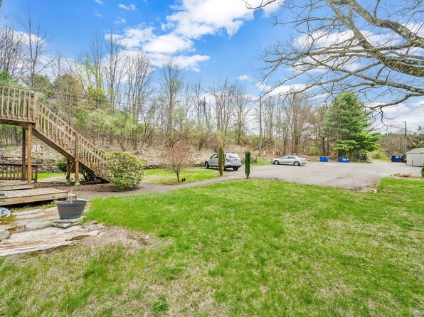 26 Crystal Ln APT A, Mansfield, CT 06268