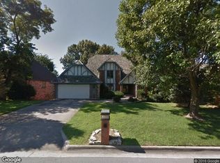 2008 E Briar St, Springfield, MO 65804