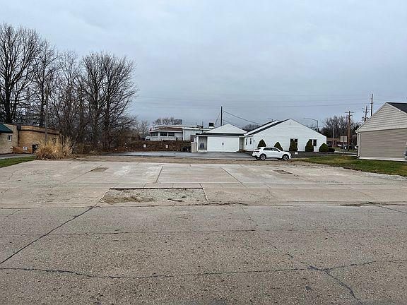 2nd image of 7503 Dennis Dr