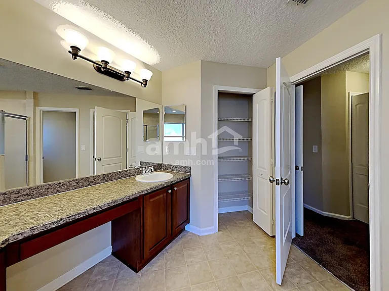 11390 Oaklawn Rd — Photo 10