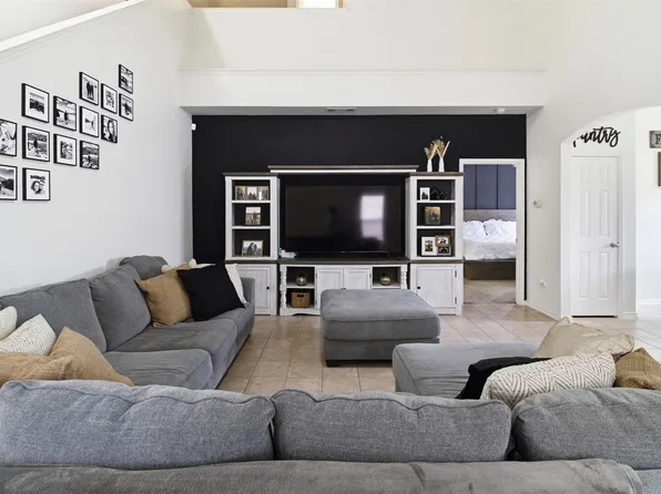 4105 Tiburon St, Fort Worth, TX 76106